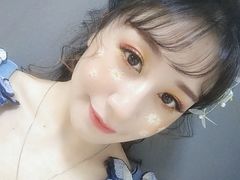 -群丽化妆摄影美甲纹绣培训学校