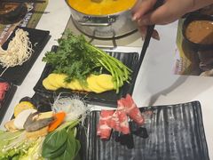 -呷哺呷哺 黄金牧场 (泰盛广场店)