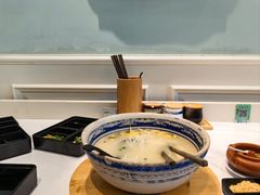 -新世界·过桥米线宴