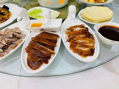 -大鸭梨烤鸭店(金顶街店)