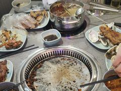 -金滏山烤肉·海鲜·火锅自助餐厅(襄阳万达店)