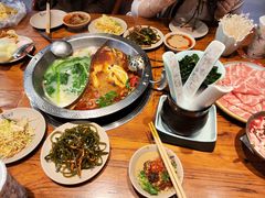 -东巴婆婆云南鱼豆花火锅(大东门店)