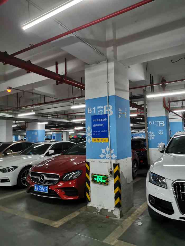 西溪印象城-停车场-"之前是免费停车9315四个小时,现在是会员.