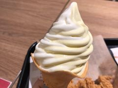 日向夏柑橘冰淇淋双旋花筒-肯德基(合肥站店)