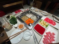 -海底捞火锅鲜切牛肉主题店(长寿路店)