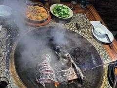 招牌柴火灶台鱼头-好灶头妈妈菜·千岛湖土菜地标美食