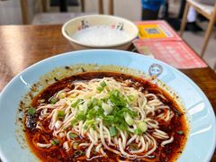 -忆碗面(华新街店)