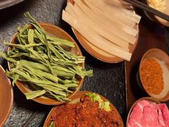 -渝井巷重庆老火锅(沈阳吉祥店)