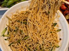 -肥肥虾庄·金牌油焖大虾(首义路店)