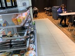 -全家便利店(江湾镇站店)