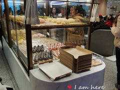 面包甜点陈列柜-奈雪的茶(湖滨银泰in77C区PRO店)