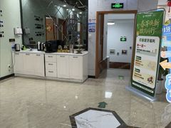 -茂菊口腔连锁(浦东南路店)