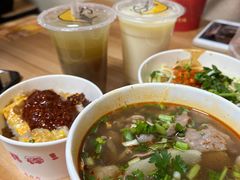生烫牛肉面-江三王记牛杂馆(总店)