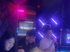 -温莎KTV(珠江路店)