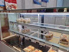 面包甜点陈列柜-白玉兰食品(汇联商厦店)