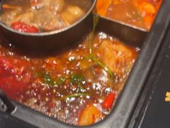 -老牌坊云南鱼豆花火锅(哈西万达店)