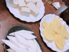 鲜豆腐普-超越炭火牛蛙火锅鸡(河东店)