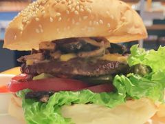 芝士蘑菇牛肉汉堡-ZEMOCAFE·FUSION FOOD(西交利物浦店)