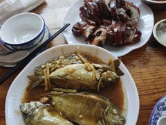 -黄记四更烤乳猪店