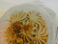 -红宝石·鲜奶小方·海派西点房(南丹店)