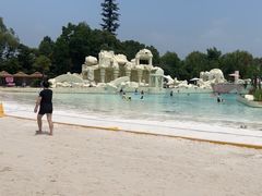 -太阳岛沙滩泳场水上乐园