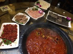 -老房老舍重庆火锅(假日城市店)