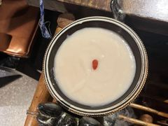 -老牌坊云南鱼豆花火锅(哈西万达店)