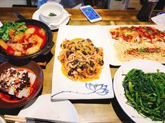 -龙巢盱眙龙虾·牛蛙·烧烤宵夜(八卦岭店)