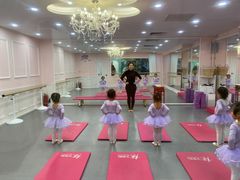 -炫艺舞蹈培训中心(枫尚奥特莱斯店)