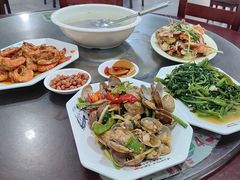 -岛中岛·海鲜大排档·万宁老字号(东澳店)