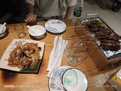 -烤满分·东北烧烤(首经贸店)