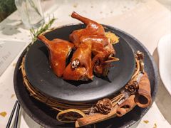 玻璃皮润烧乳鸽-大树餐厅(环球港店)