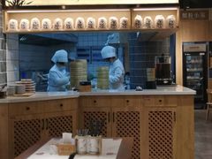 -馋三尺蟹粉小笼(人民广场店)