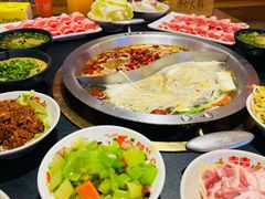 -沸炉重庆老火锅(军事博物馆店)