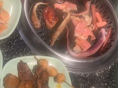 -釜御山海鲜烤肉火锅自助(新城市中心店)