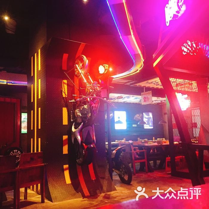 单双号嗨啤烧烤串吧