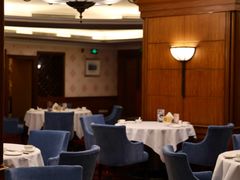 -深圳富苑皇冠假日套房酒店