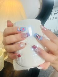 -芊屿芊浔美甲