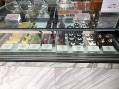 -UNI UNI(环亚凯瑟琳店)