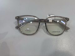 -美式眼镜·授权蔡司.依视路.尼康.豪雅.明月(南翔印象城店)