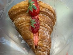 草莓可颂-面包新语(融创茂店)