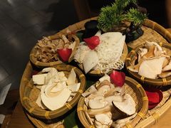 -菌彩云南野生菌火锅(万达广场店)