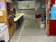 -光明眼镜·蔡司授权(徐泾店)