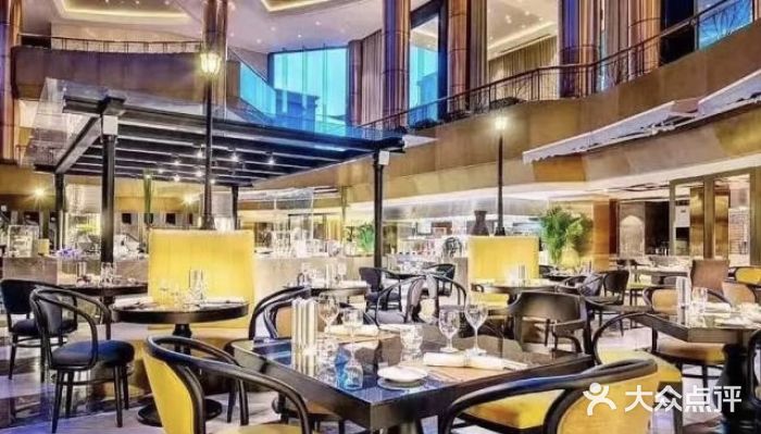 圆顶阁西餐厅(郑州索菲特国际饭店 )图片