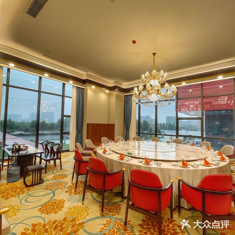 在浐灞吃饭大概是天底下最惬意的事情了