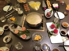 -捞王锅物料理(上海世茂广场店)
