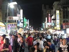 -六合夜市
