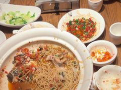 -爱碗亭·鲜炒湖南菜(壹城中心店)