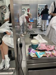 -PE SALON