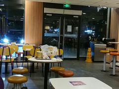 大堂-麦当劳(杭州萧山京港国际店)